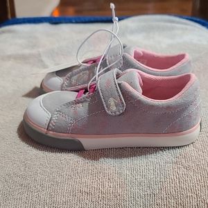 Girls shoes